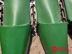 2019  John Deere  708C  Corn Head - 8R30