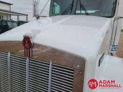 2012  Kenworth  T800  Semi Truck