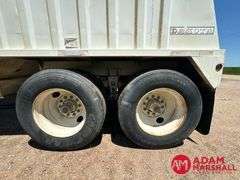 1996  Dakota  3200 Hopper  Grain Trailer - 32FT