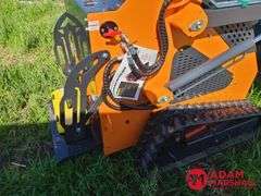 Unused 2024 Land Hero Mini Skid Steer Loader - Gasoline