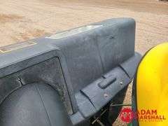 2009  John Deere  LA135  Lawn Mower w Bagger - 42IN