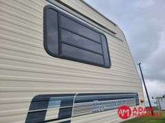1993  NU-WA  Hitchhiker  Camper Trailer - 30FT