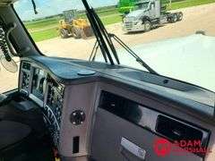 2014  Kenworth  W900  Semi Truck