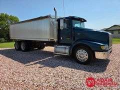 1999  International  9400  Straight Truck