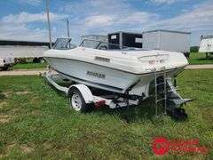 1992  Rinker  186 Captiva  V-Hull Boat - 18FT