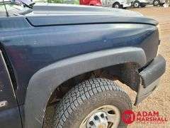 2005  Chevrolet  Silverado 2500  Pickup - Gasoline