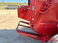 2013  New Holland  BR7090  Specialty Crop Baler