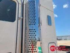 2016  Kenworth  T880  Semi Truck