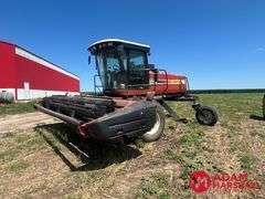 2005  Hesston  9240  Swather