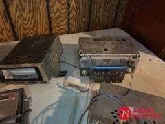 Vintage Car Sterios and Radios