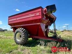 2011  J & M  875-18   Grain Cart