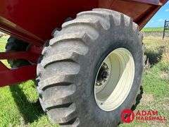 2011  J & M  875-18   Grain Cart