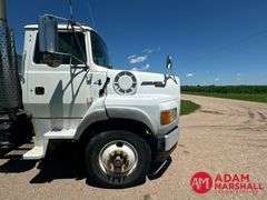 1995  Ford  LTA9000   Semi Truck - Diesel
