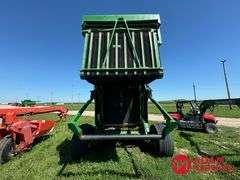 2015  John Deere  569  Mega Wide Plus Round Baler