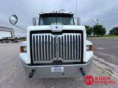 2016  Western Star  4700  Semi Truck
