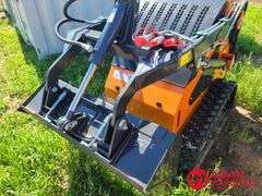 Unused 2024 Land Hero Mini Skid Steer Loader - Gasoline