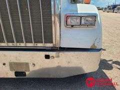 2014  Kenworth  W900  Semi Truck