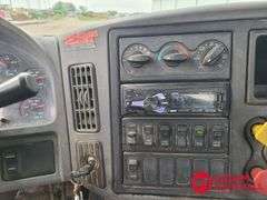 2005  International Harvester  8000  Semi Truck
