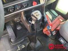 2011  Kenworth  T800  Semi Truck