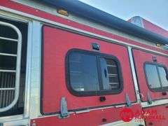 1998  Sundowner  4-Horse Trailer w/ Living Quarters  - 34FT