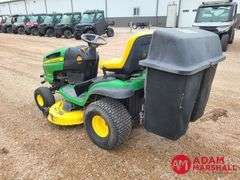 2009  John Deere  LA135  Lawn Mower w Bagger - 42IN
