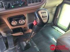 2014  Peterbilt  389  Semi Truck