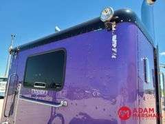 2014  Peterbilt  389  Semi Truck