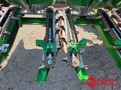 2019  John Deere  708C  Corn Head - 8R30