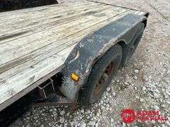 1999  Titan  Flatbed Trailer - 18FT