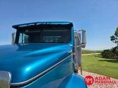 1993  International  Eagle 9300  Straight Truck