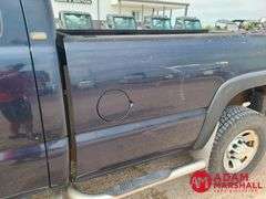 2005  Chevrolet  Silverado 2500  Pickup - Gasoline