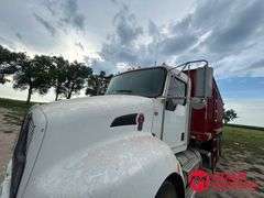 2008  Kenworth  T300  Straight Truck