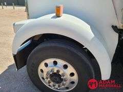 2014  Kenworth  W900  Semi Truck