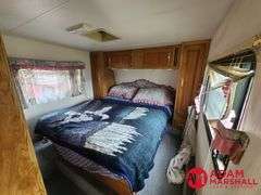 1993  NU-WA  Hitchhiker  Camper Trailer - 30FT