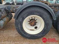 2005  International Harvester  8000  Semi Truck