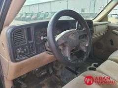 2005  Chevrolet  Silverado 2500  Pickup - Gasoline