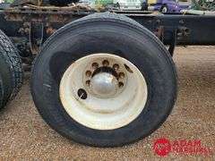 2004  International  9400t  Semi Truck