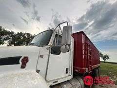 2008  Kenworth  T300  Straight Truck