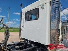 2014  Kenworth  W900  Semi Truck