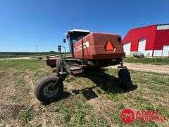 2005  Hesston  9240  Swather