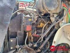 1991  International  8100  Semi Truck