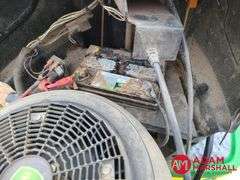 2009  John Deere  LA135  Lawn Mower w Bagger - 42IN