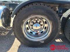 2014  Peterbilt  389  Semi Truck