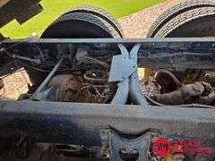 1999  International  9400  Straight Truck
