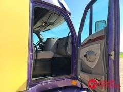 2000  Kenworth  T2000  Semi Truck