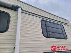 1993  NU-WA  Hitchhiker  Camper Trailer - 30FT