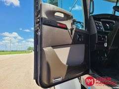 2014  Kenworth  W900  Semi Truck