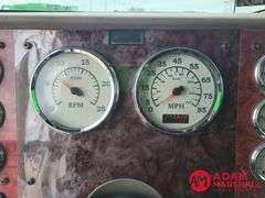 2004  International  9400t  Semi Truck