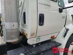2005  International Harvester  8000  Semi Truck