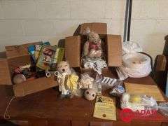 Decor and Cake Decorating Items
